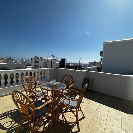 Veldi Art - Kamari Beach Apartment Fira  Dış mekan fotoğraf