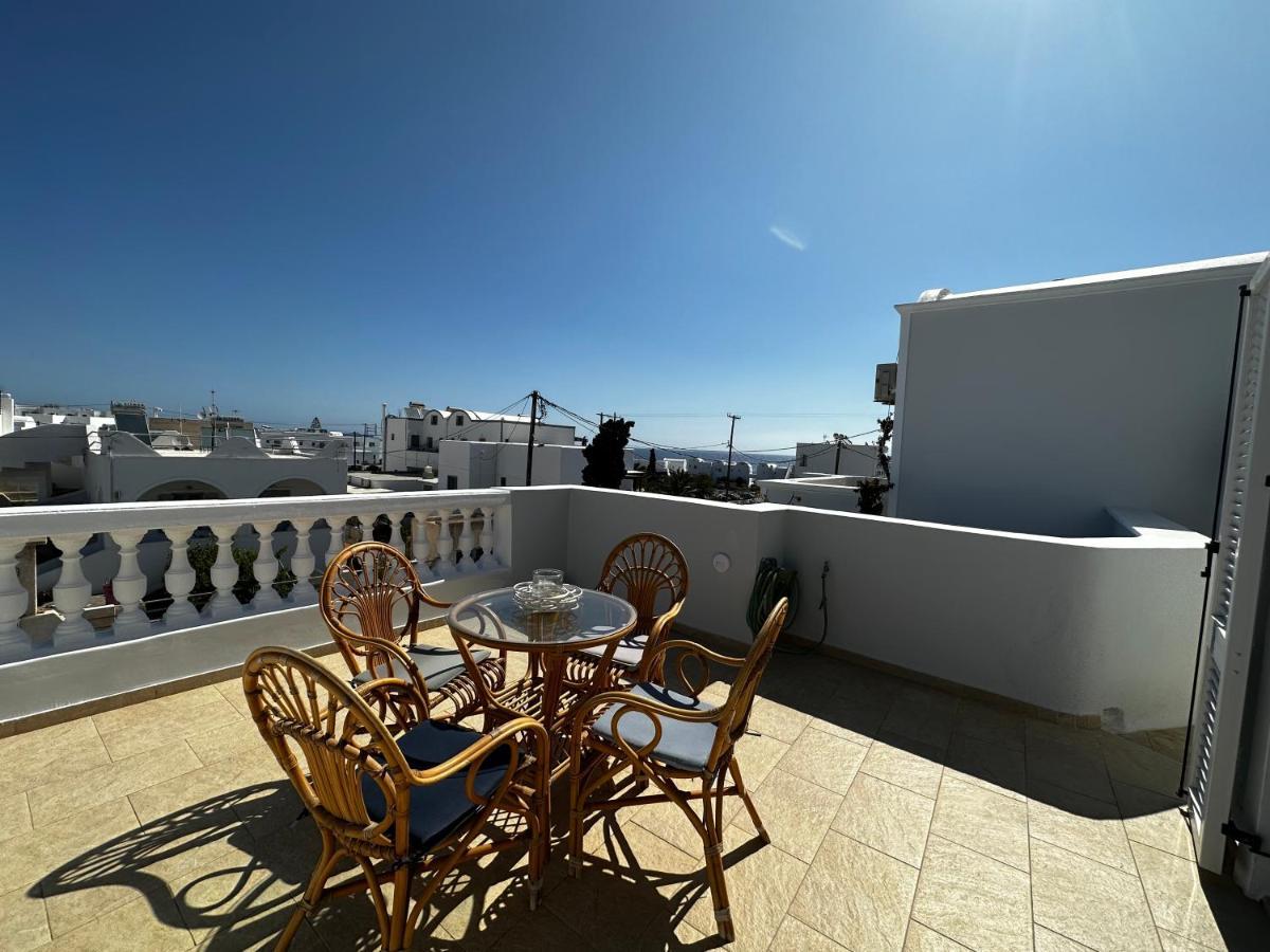 Veldi Art - Kamari Beach Apartment Fira  Dış mekan fotoğraf