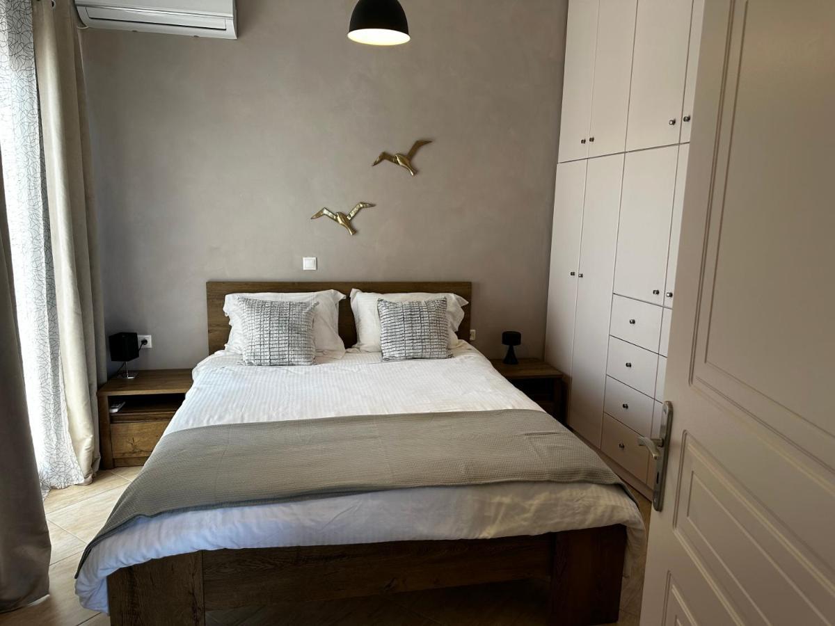 Veldi Art - Kamari Beach Apartment Fira  Dış mekan fotoğraf