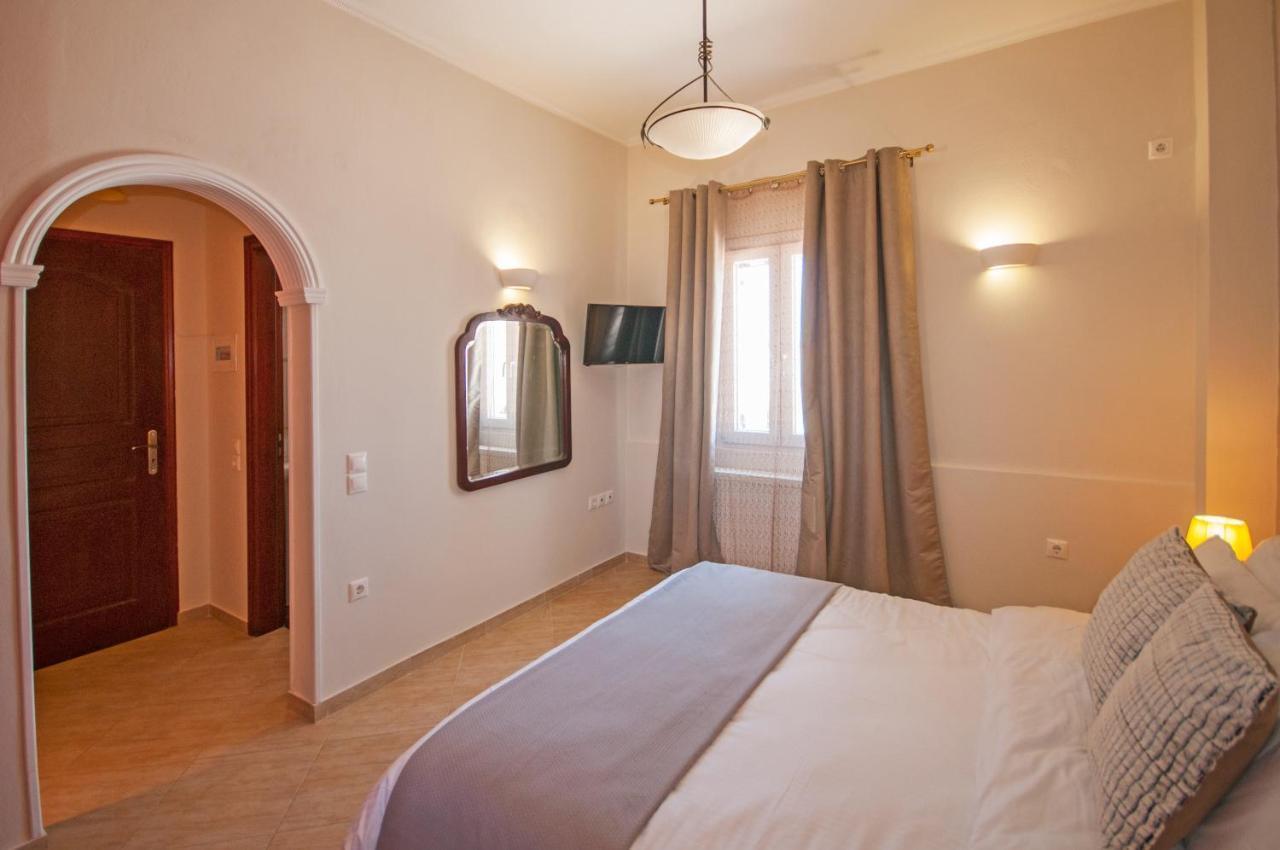 Veldi Art - Kamari Beach Apartment Fira  Dış mekan fotoğraf