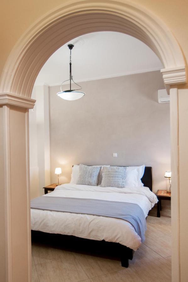 Veldi Art - Kamari Beach Apartment Fira  Dış mekan fotoğraf