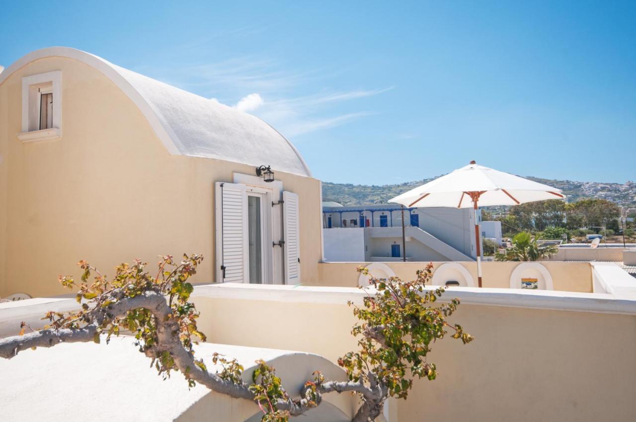 Veldi Art - Kamari Beach Apartment Fira  Dış mekan fotoğraf